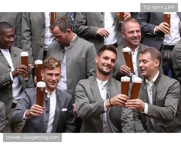 拜仁将帅参与慕尼黑啤酒节私人聚会,俱乐部强调未违反纪律规定 拜仁将帅参与慕尼黑啤酒节私人聚会,俱乐部强调未违反纪律规定